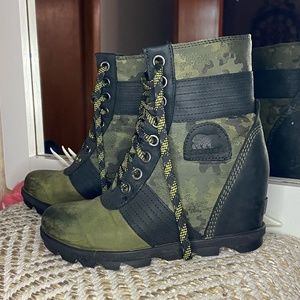 SOREL Wedge Boots